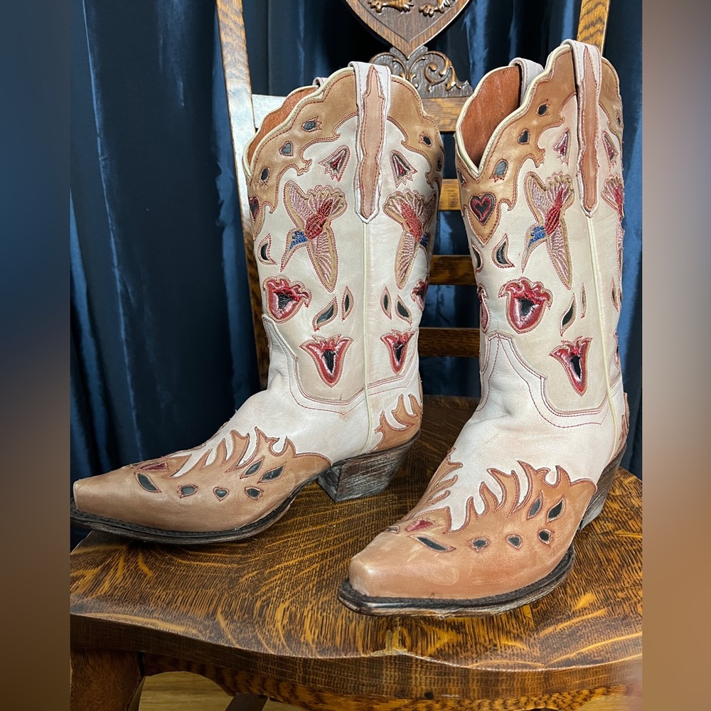 Dan Post Women's Bone Hummingbird Wingtip Cowgirl Boot with Snip Toe (RARE)